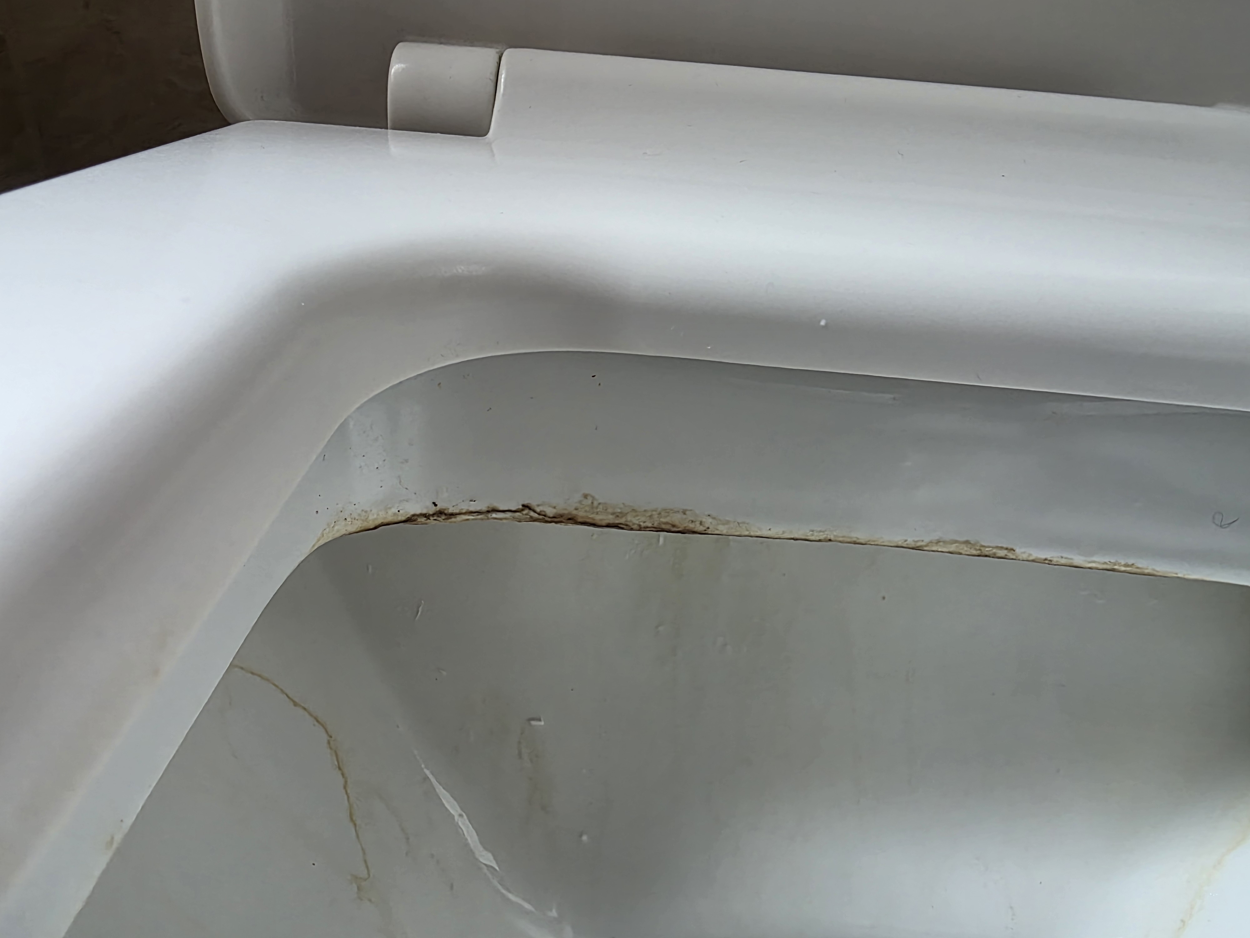 Staining caused by a toilet leak